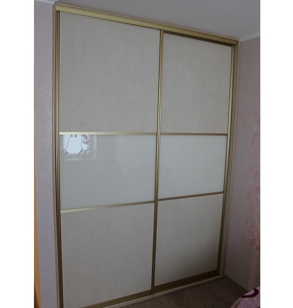 белый встроенный шкаф на заказ