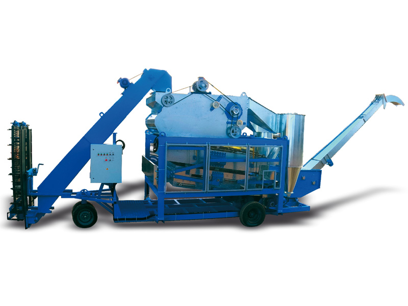 Кормораздатчик зск-10. Зск-20 на шасси камаз-65115. Зск-70 зерноочистительный самопередвижной комплекс характеристики. Уровни зск. Камаз кормовоз зск-15.