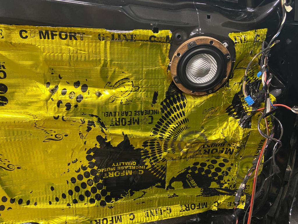 установка автозвука бмв икс 4 ф 26