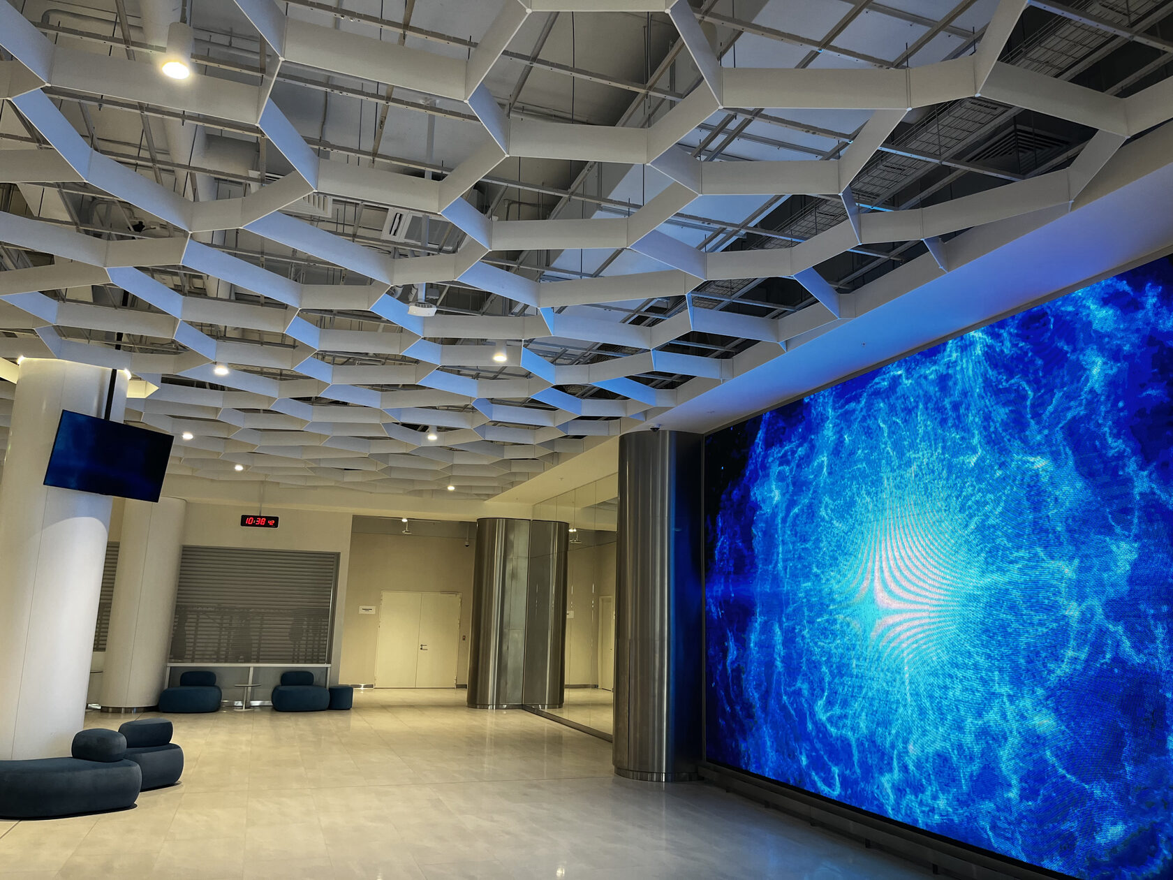 “OPTIMUS” metal transformer ceilings