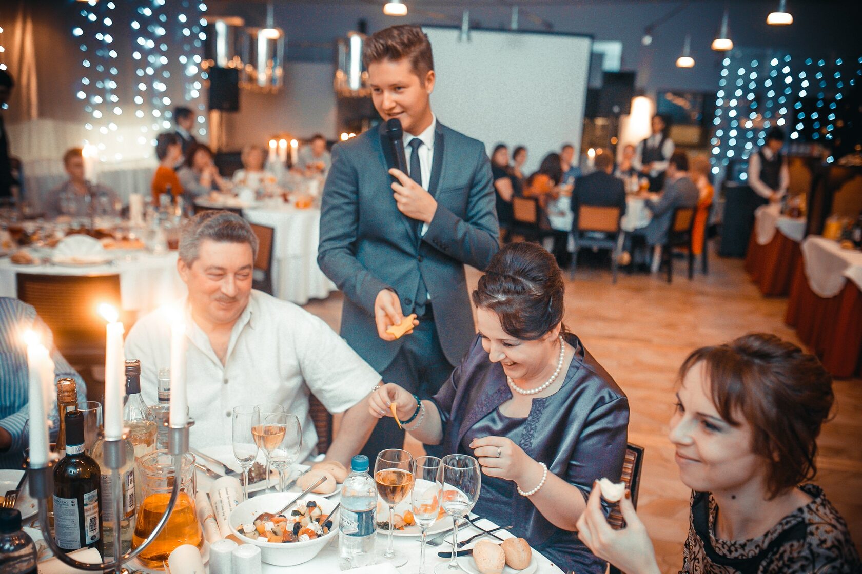 ведущий на корпоратив спб