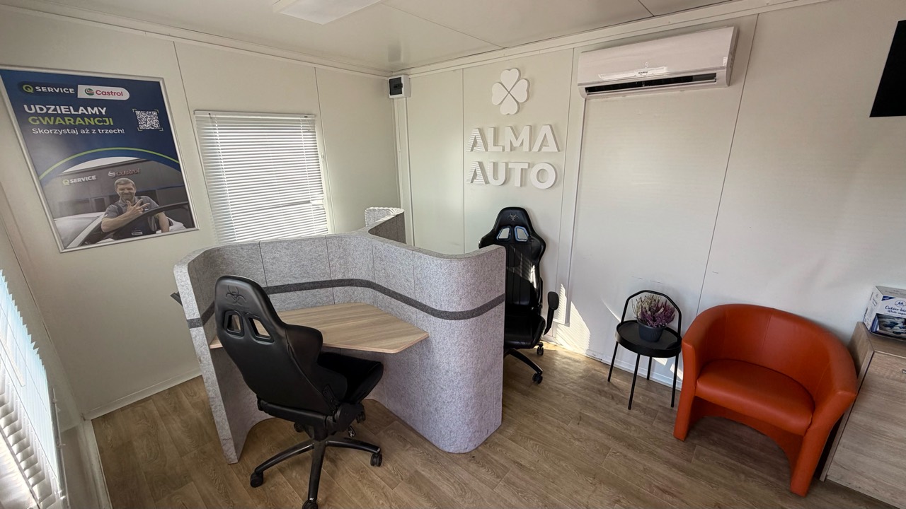 Зона очікування для клієнтів ALMA AUTO Karmelkowa