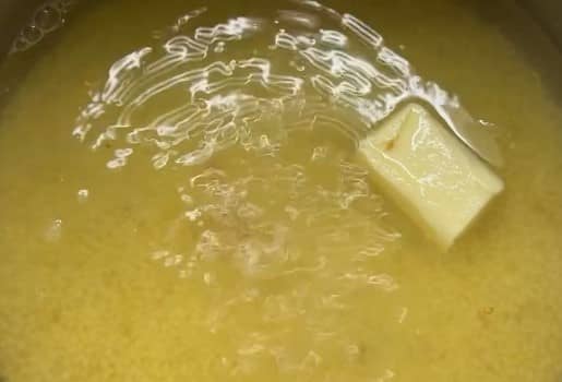 Приготовление пшённой каши с сыром: шаг 2