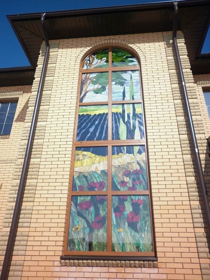 Витражное остекление в частных домах