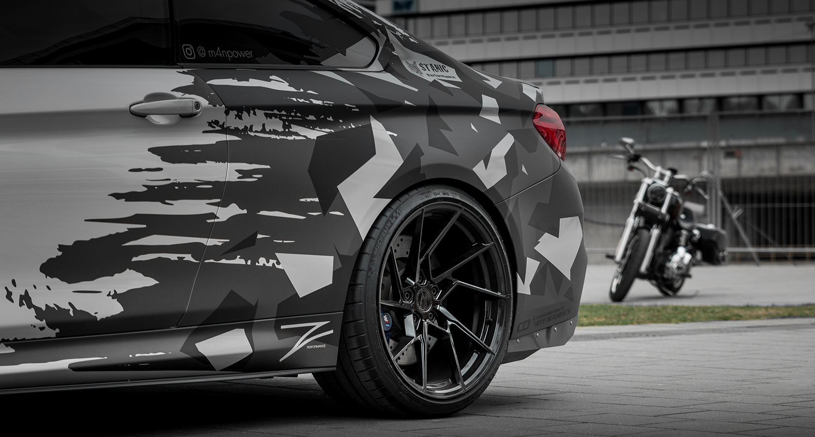 bmw m4 камуфляж