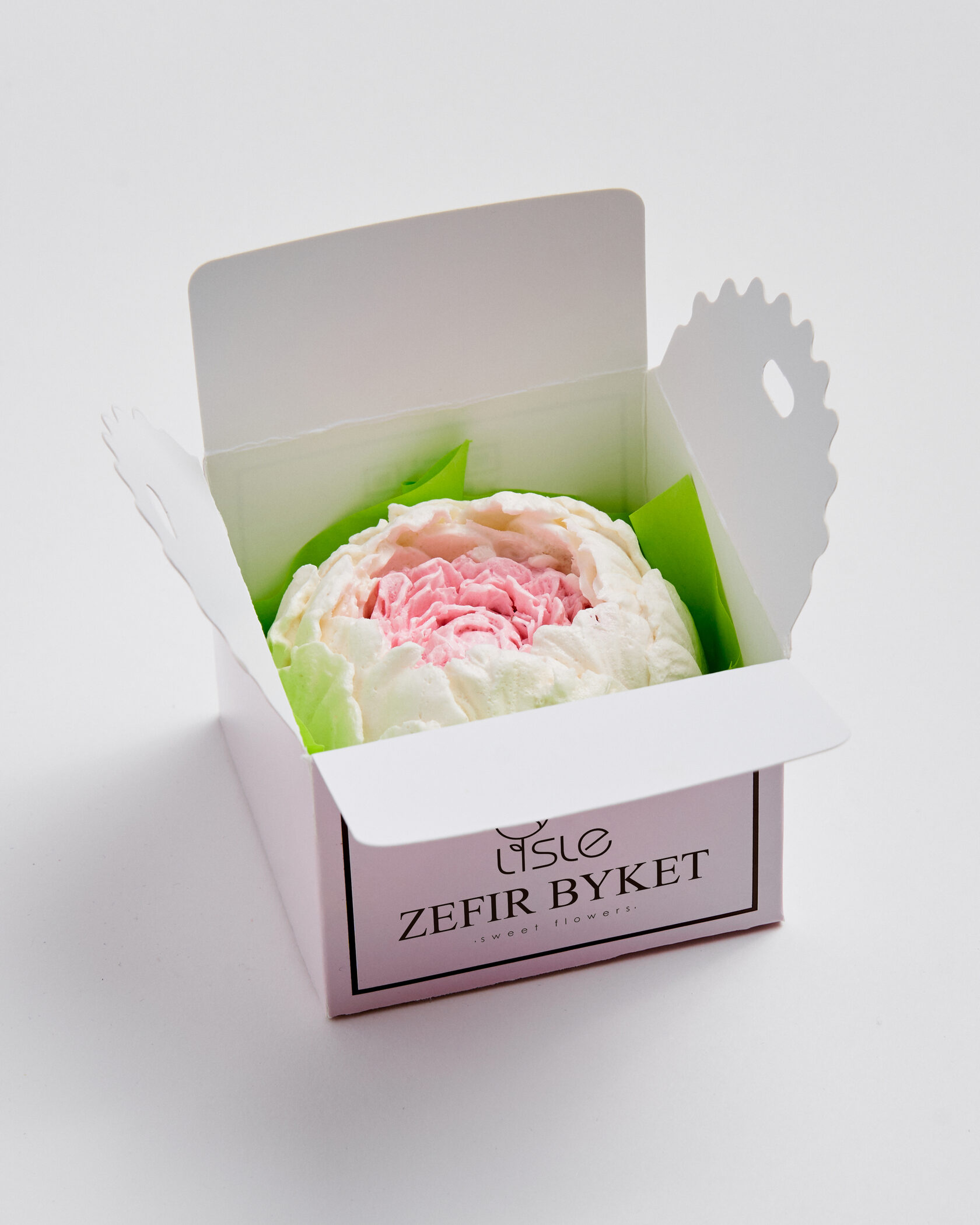 Коробка фирменная пион