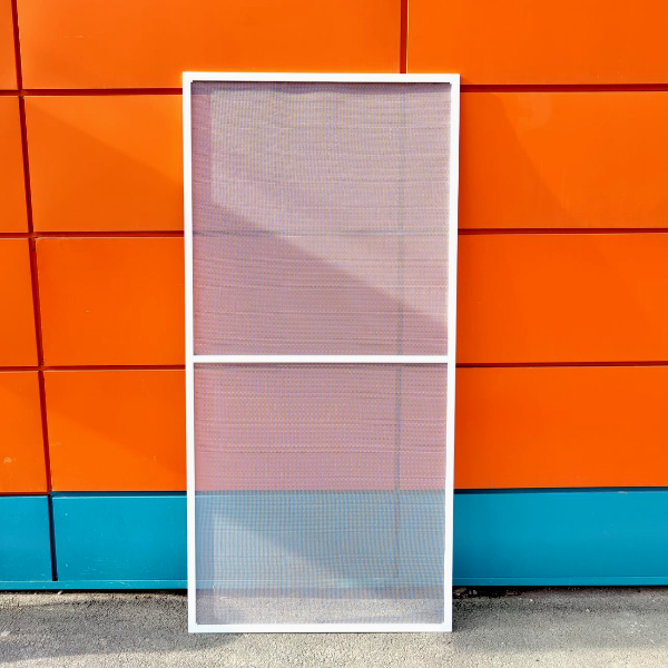 Все виды москитных сеток в Томске от компании БизнесОкна, ремонт, изготовление, установка.