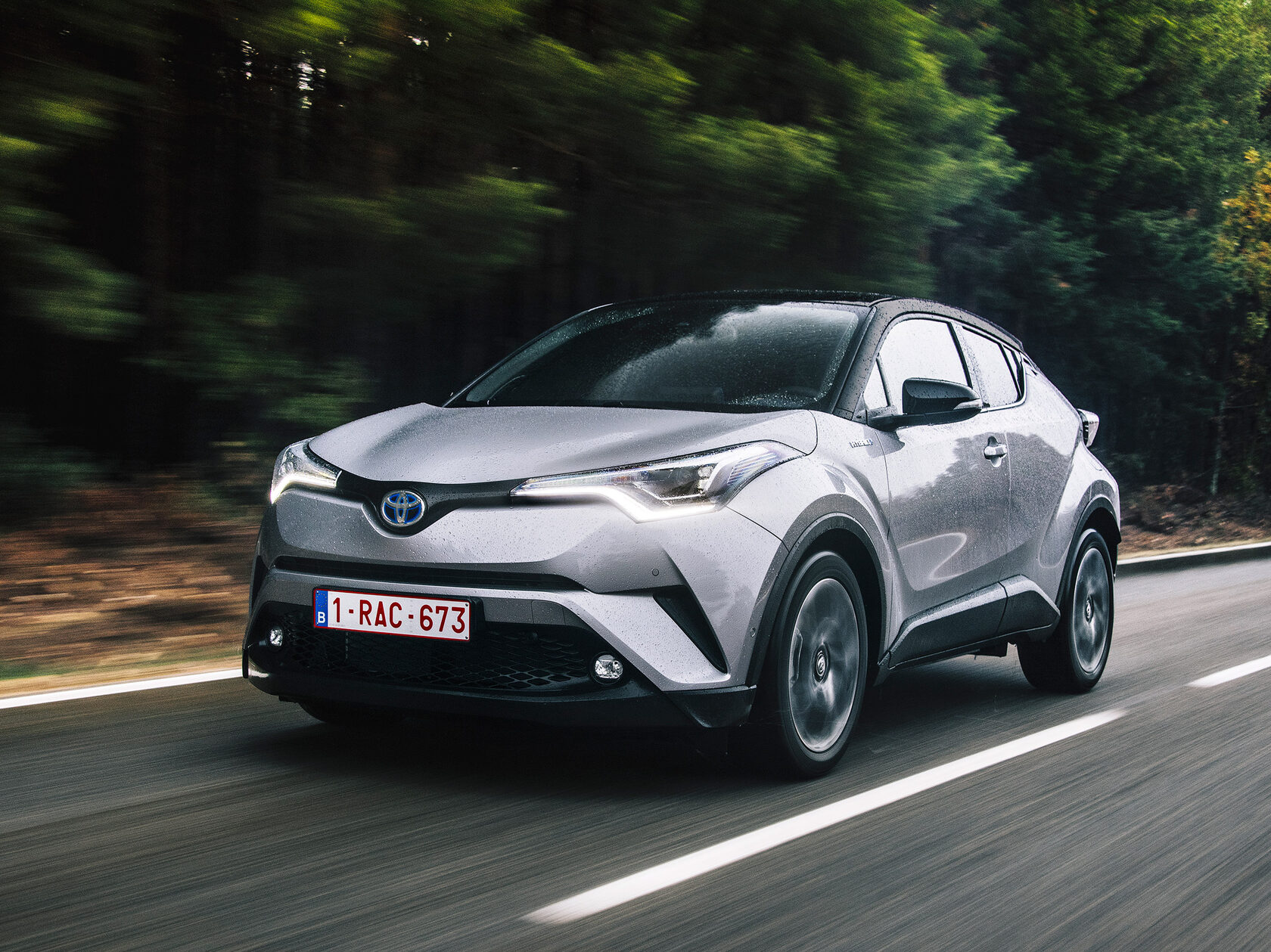 Тойота нова фото. Toyota c-HR 2000. Тойота новая c HR 2017. Toyota Chr 2012. Тойота CRH 2021.