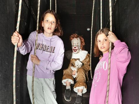 фото нанесения макияжа на лицо девушки 