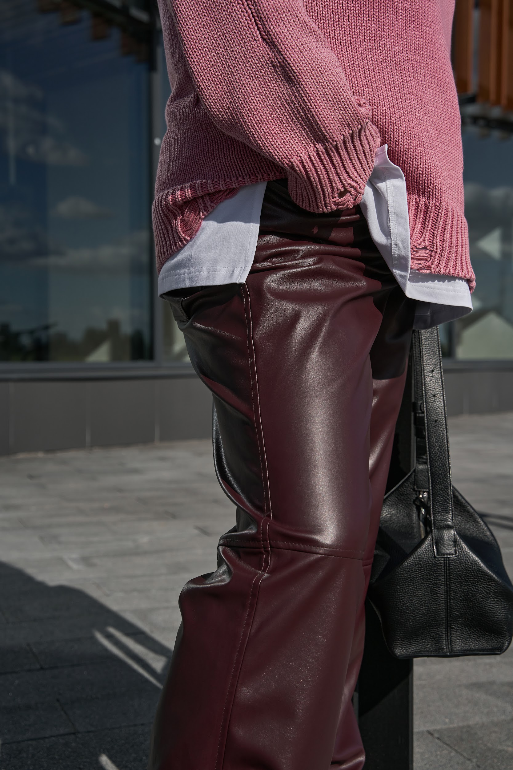 Manelia одежда. Бордовые лосины кожаные. Isabel Marant Boots Street Style. Cheqmebi