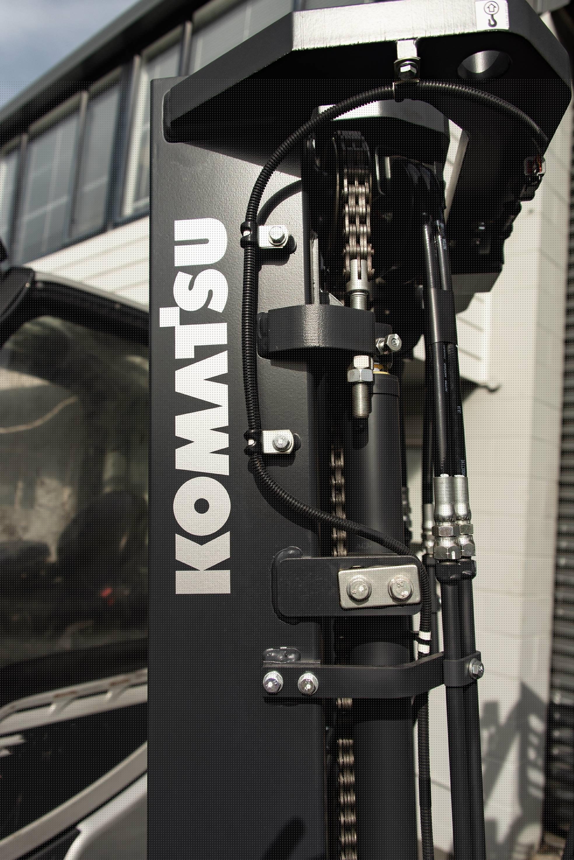 Мачта вилочного погрузчика Komatsu для статьи о самопроизвольном опускании