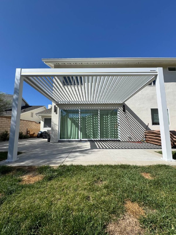 Aluminum louvered pergola roof open in Huntington Beach California