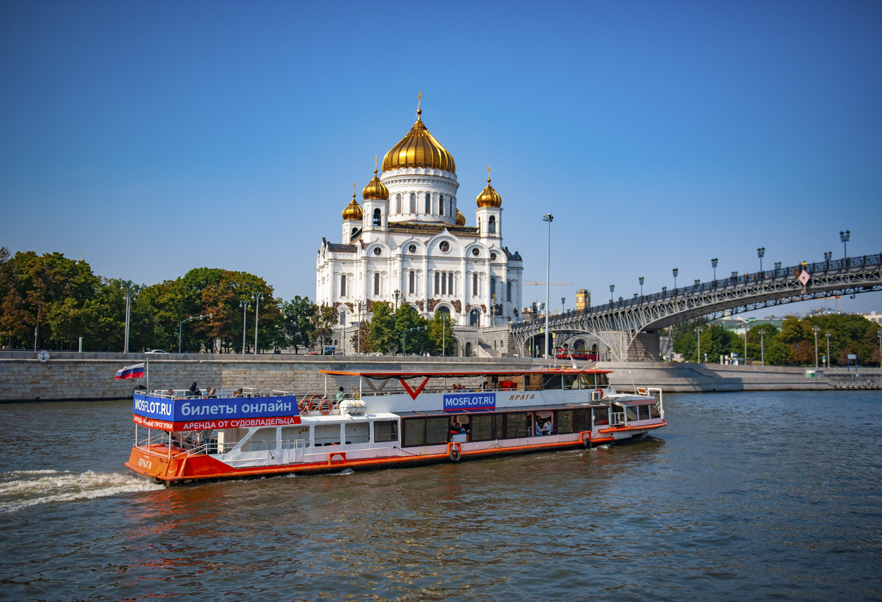 Теплоход Москва река