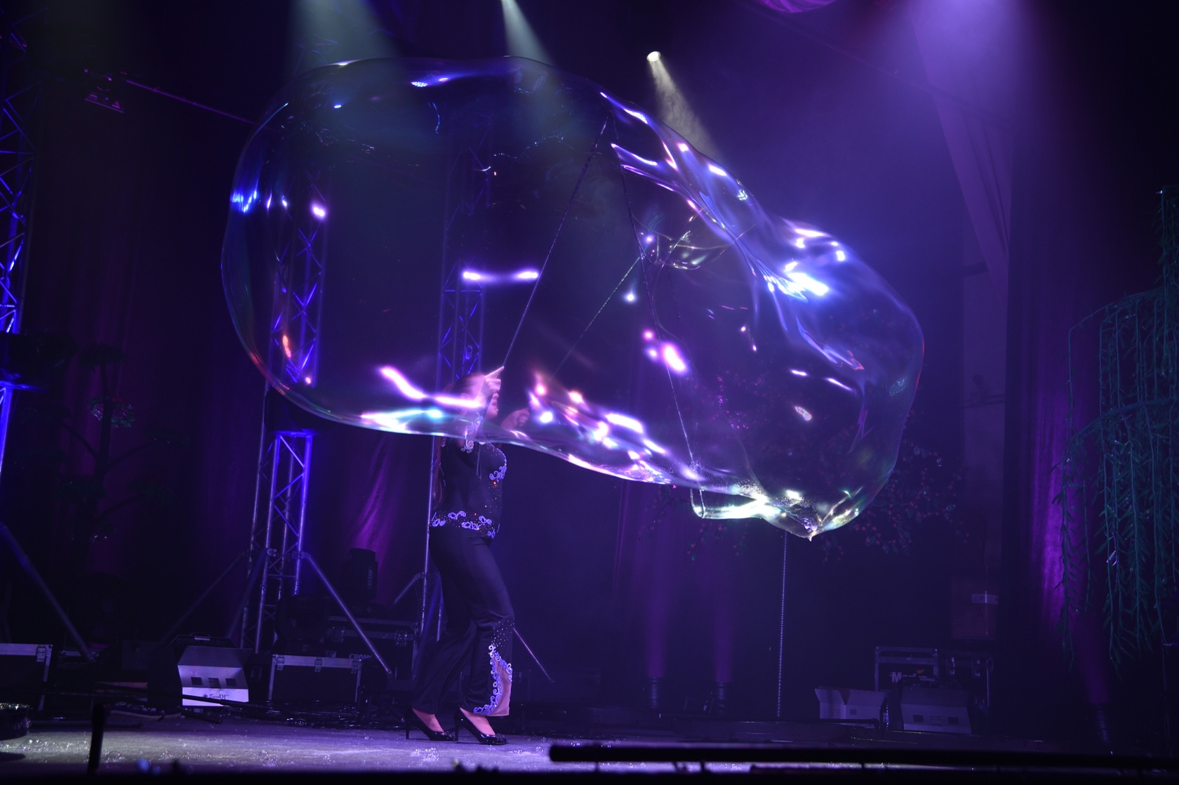 How does a good bubble juice work? "Lyudmila Darina"