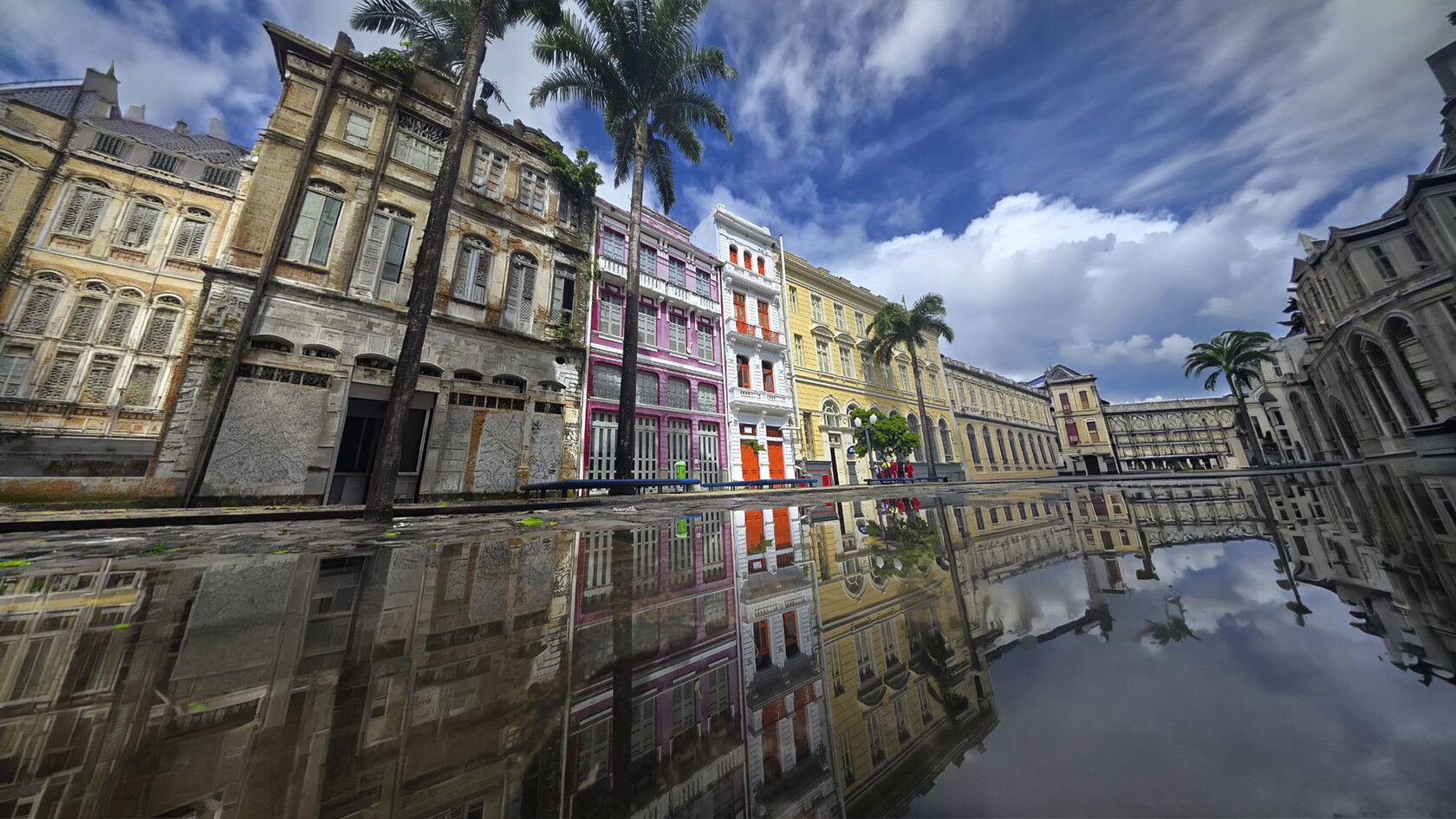 Недалеко от ценрального офиса Receita Federale