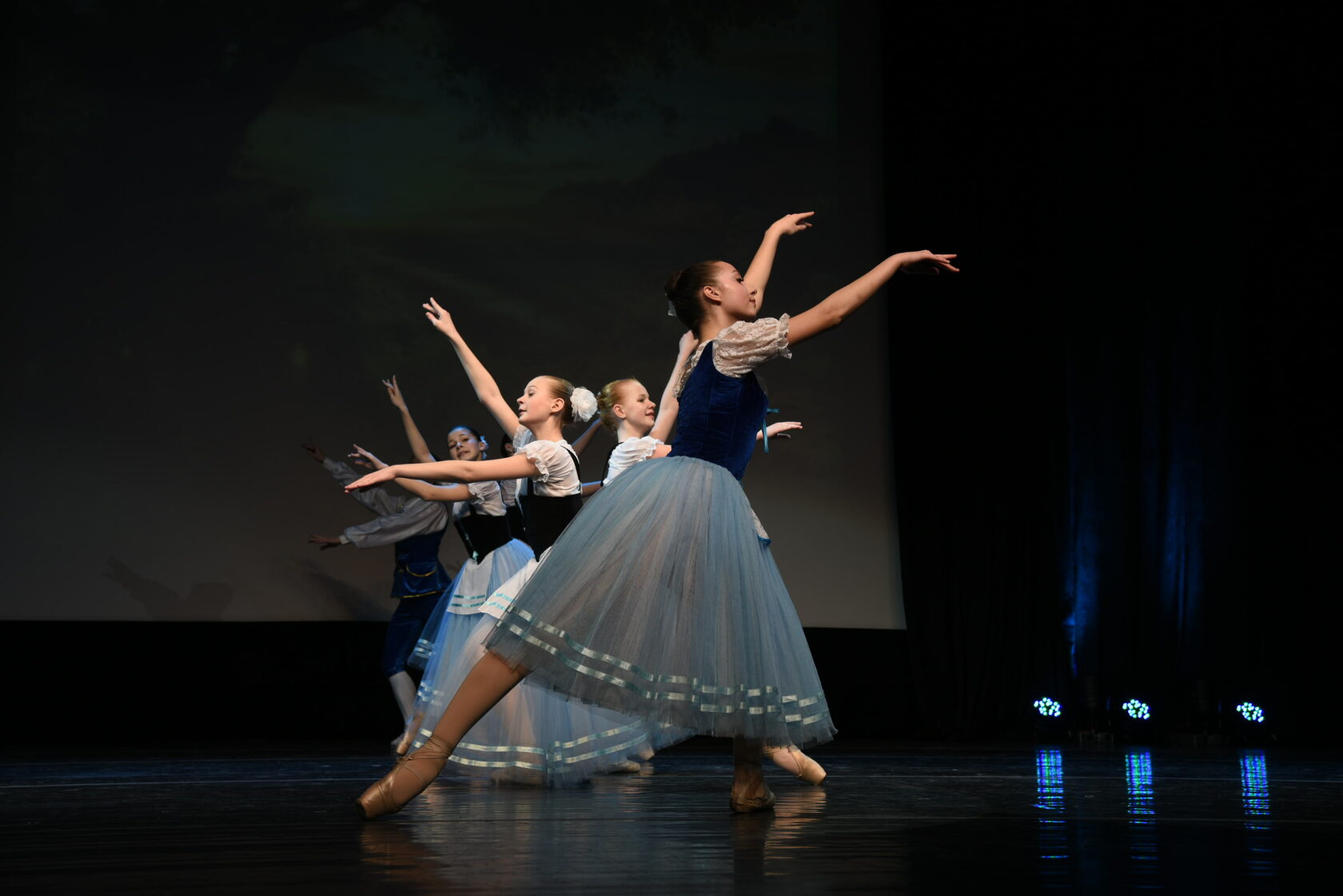 па де ма. Ida praetorius. балерина па де де. па де ма. классический балет.