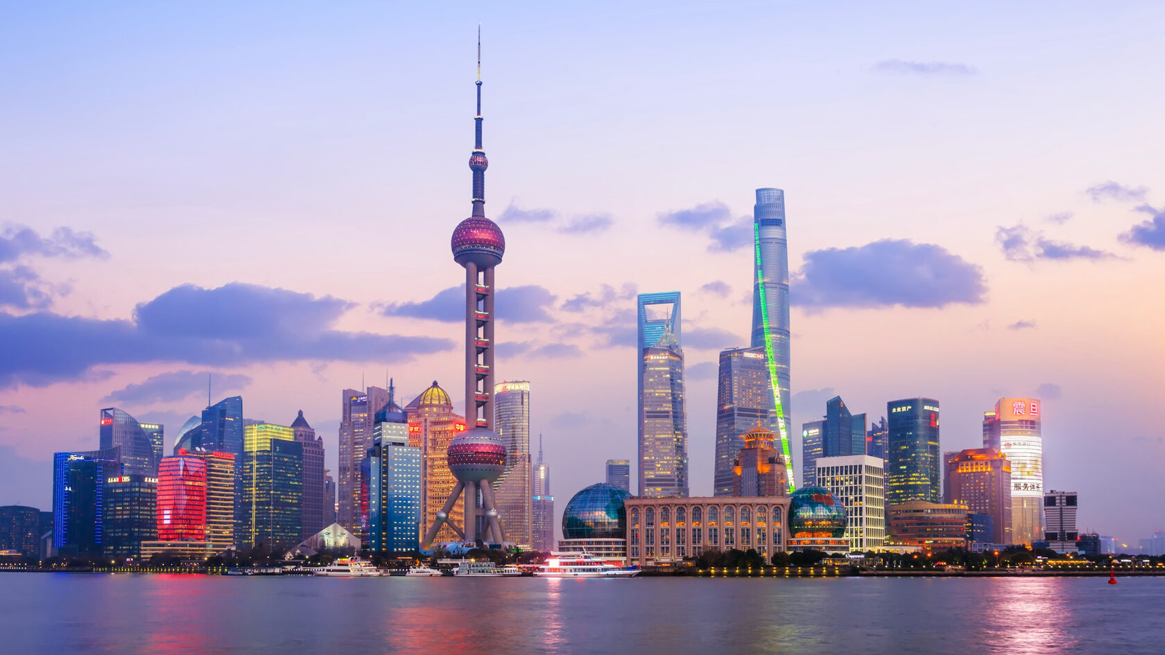 Набережная Вайтань. Шанхай. Китай.