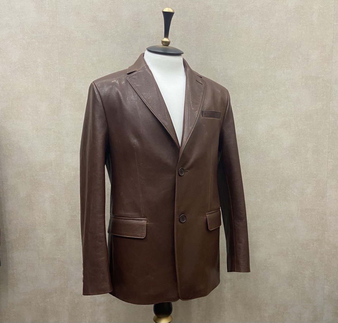 Индивидуальный пошив мужских кожаных пиджаков в ателье VAINER