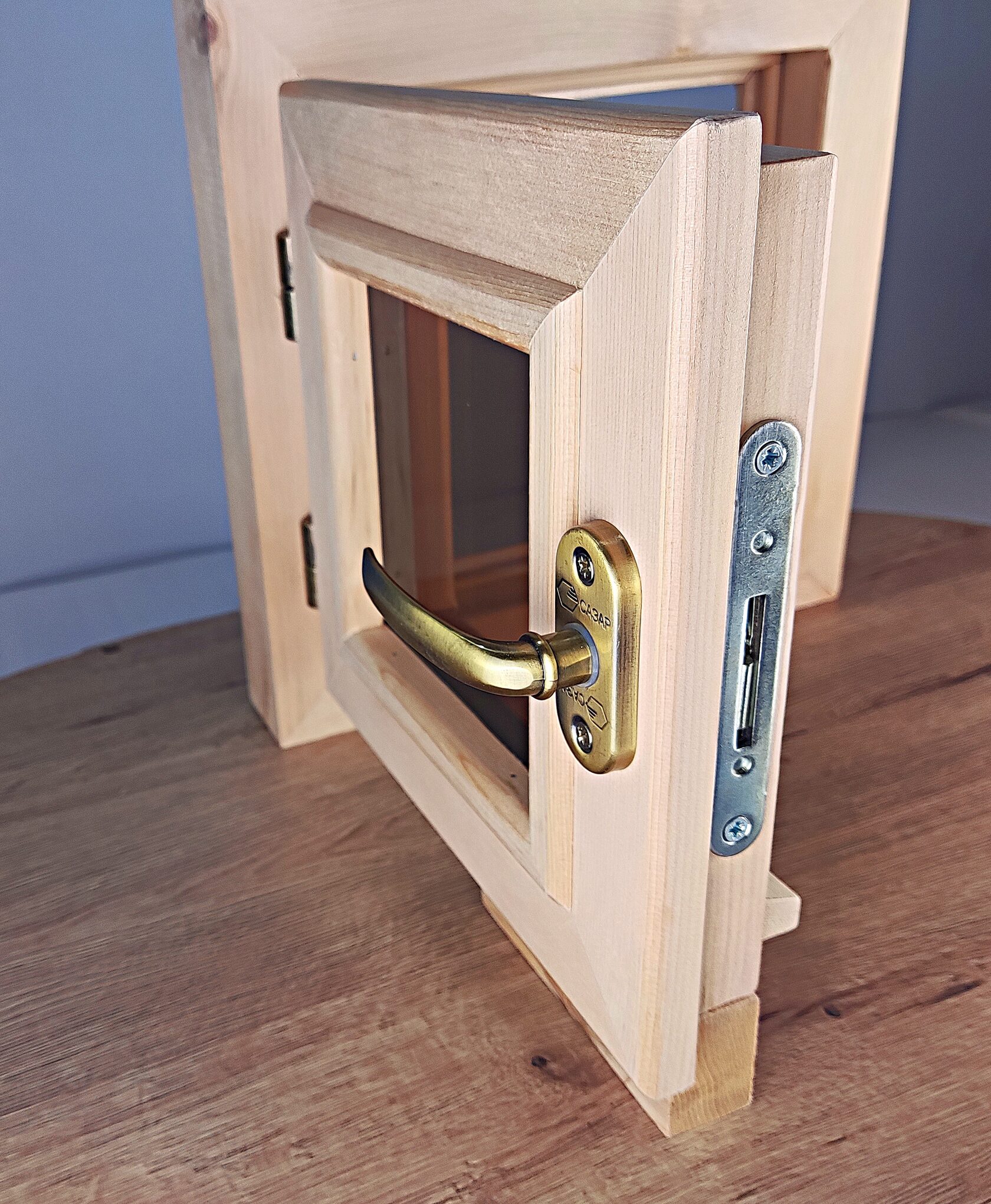 кедровое окно бронза ручка