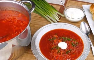 Приготовление борща со свеклой и свежей капустой: шаг 13