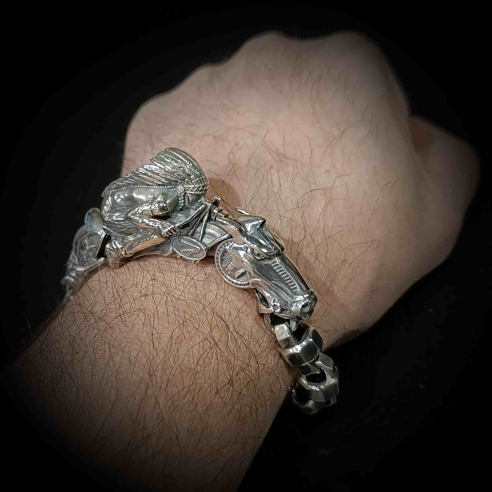 байкерский браслет, браслет мотоциклиста, браслет для байкера