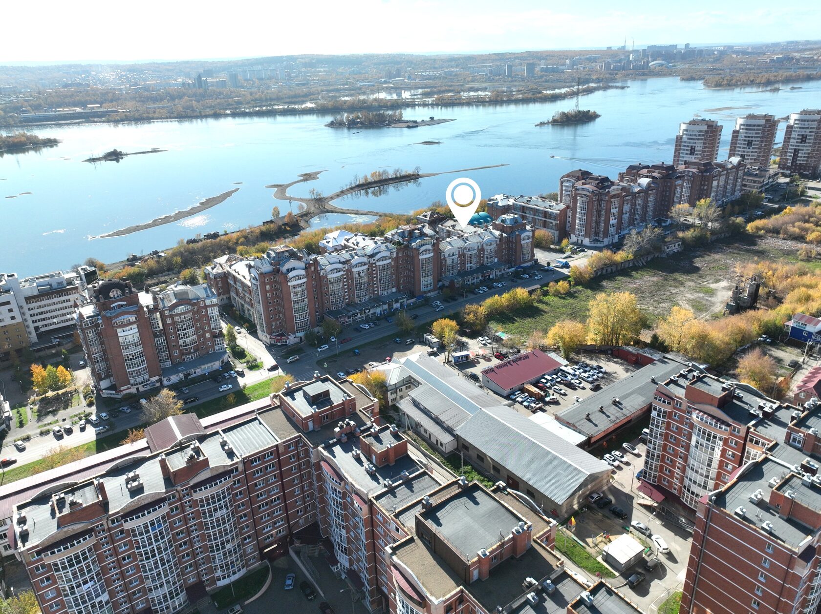Четырёхкомнатная квартира на улице Дальневосточной, 142