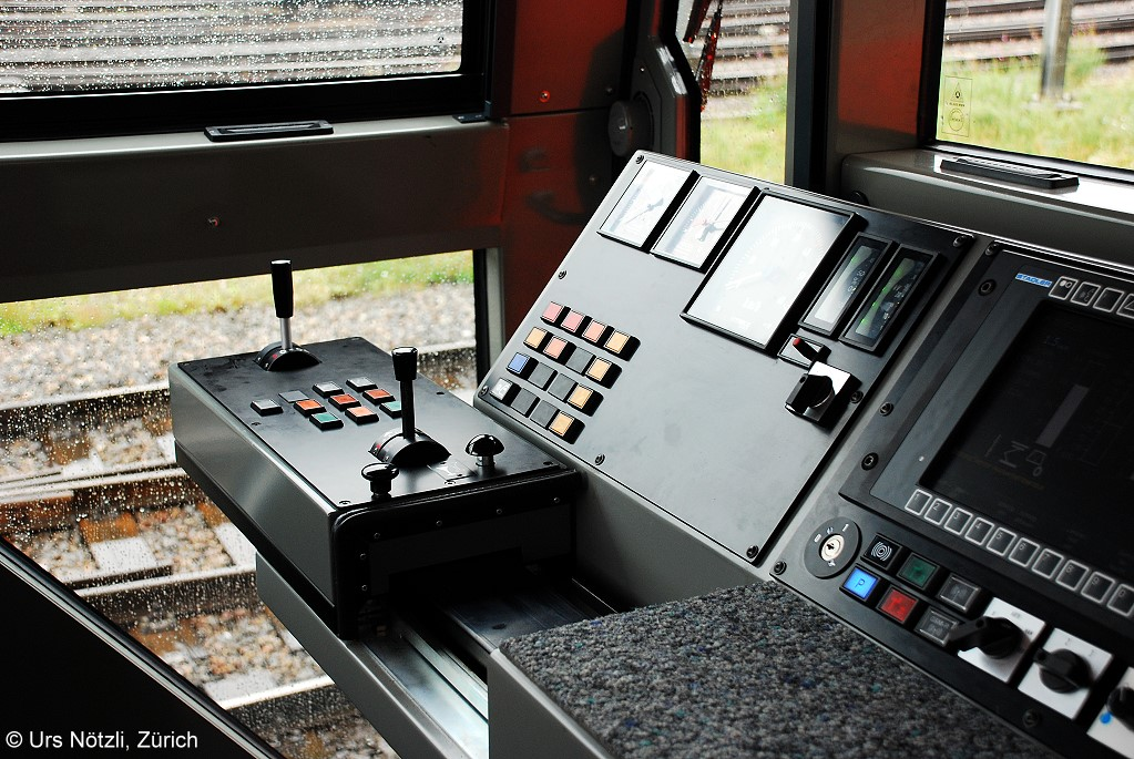 Маневровый электровоз Ee 922 интерьер кабины