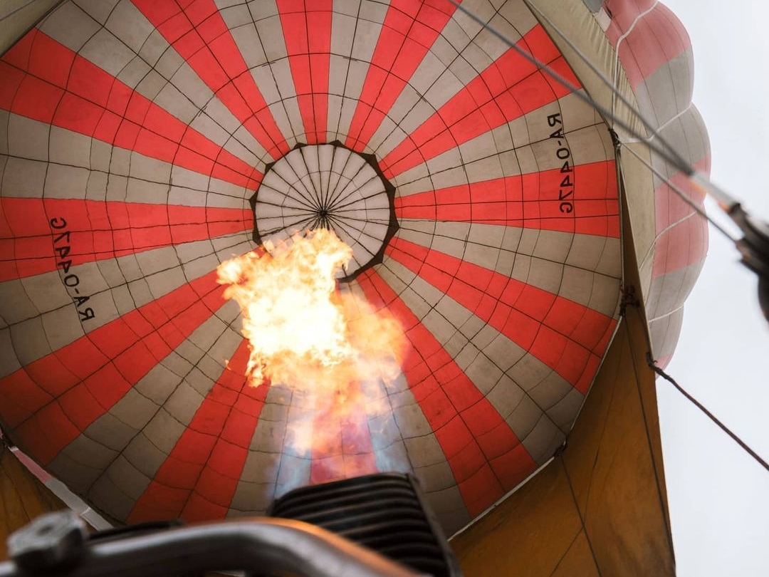 барнаул летающий. полет робинсон 44. ан-28 ra28728. томск памятник ан-24. авиакомпания сила.