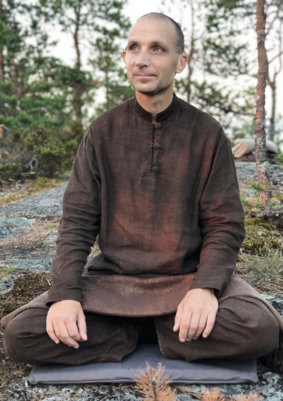 Аджан Хуберт, медитация, ретриты, випассана, обучение медитации, буддизм, духовная практика, онлайн-ретрит, ритрит, буддийский учитель