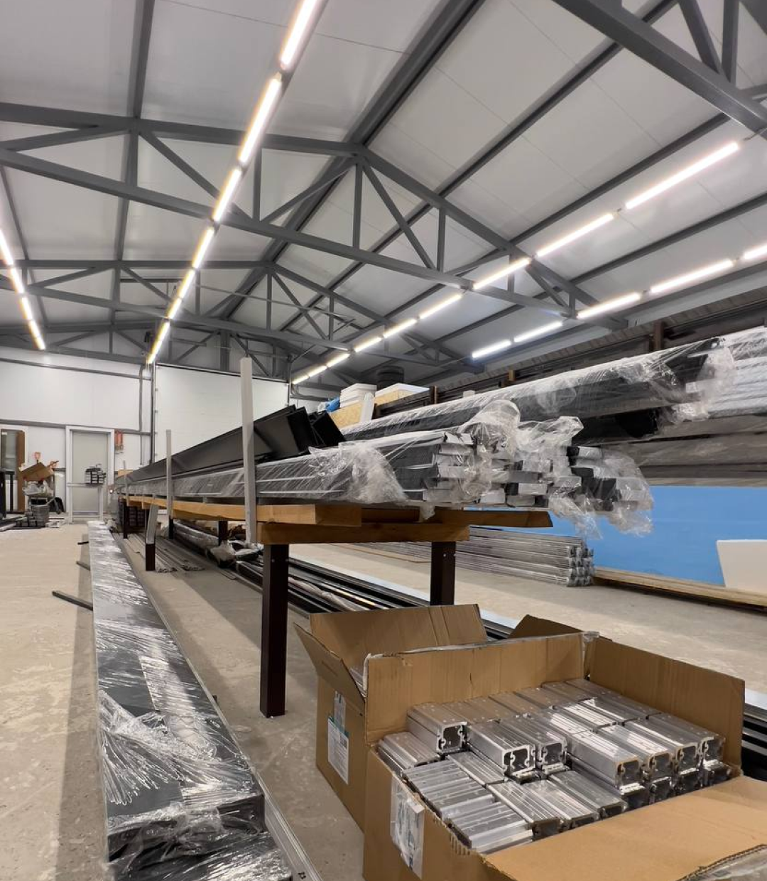 ЦЕХ 52 - Производство и монтаж алюминиевых конструкций: окна, двери ...