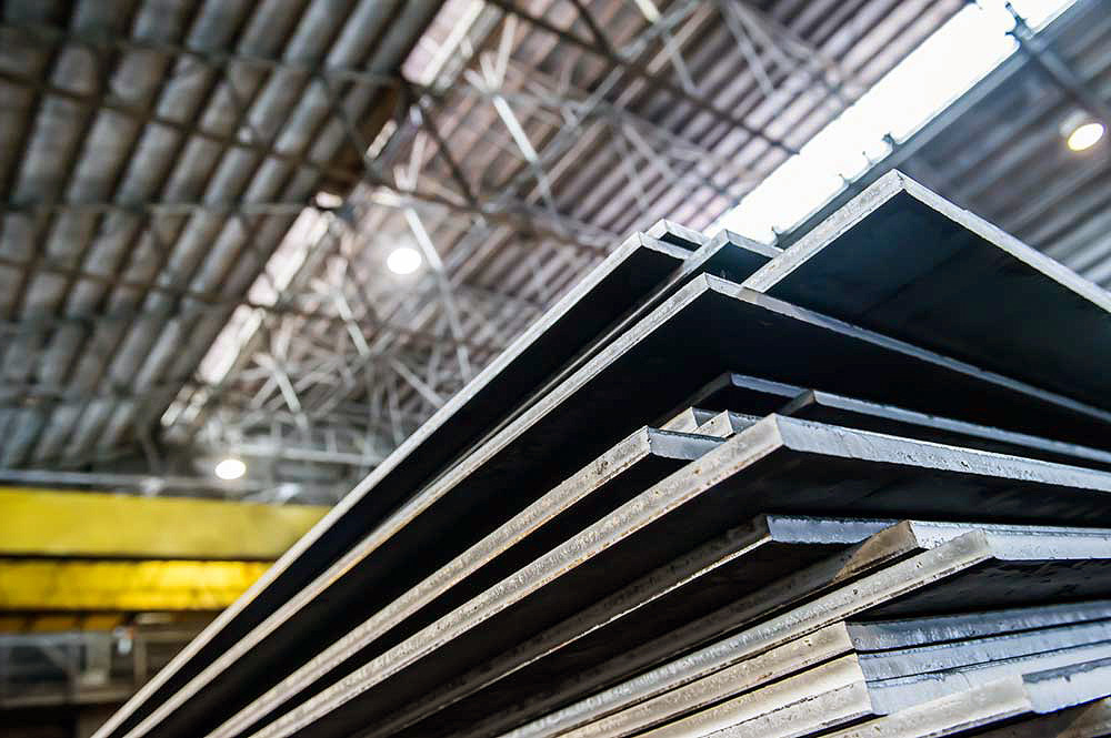 запас металла на складе силосов