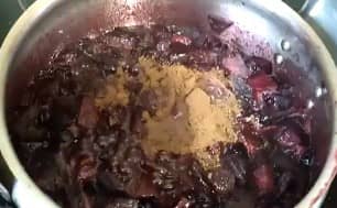 Приготовление варенья из черноплодной рябины с яблоками на зиму: шаг 9