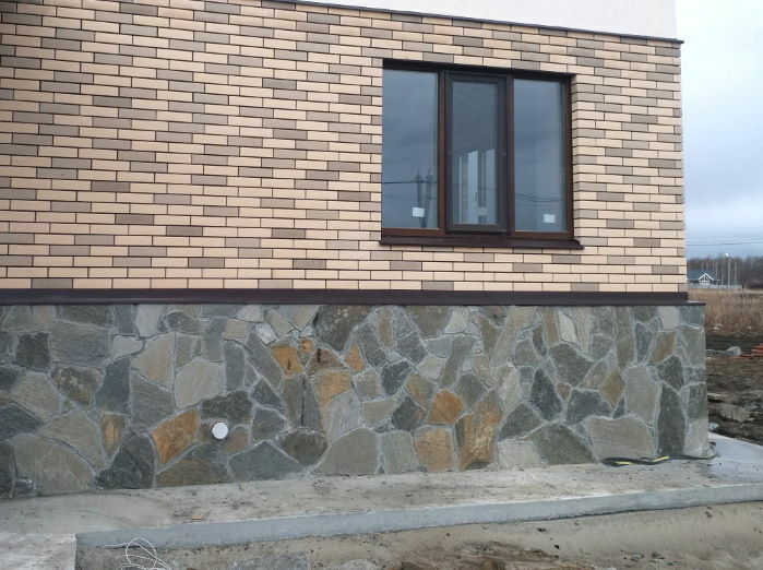 Работы с камнем на цоколю