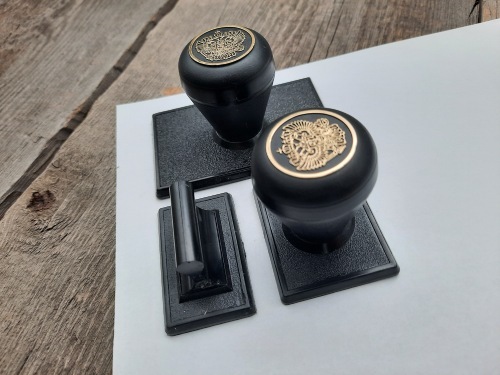 Изготовление штампов в Екатеринбурге за 15 минут