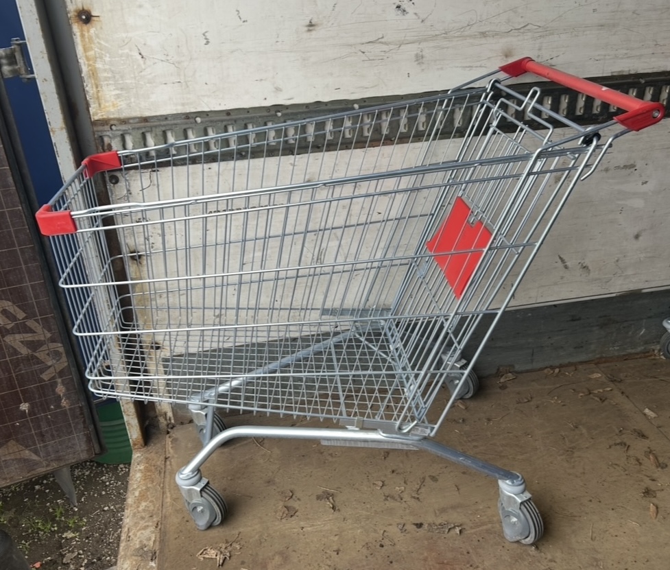 Тележки на 210 литров б/у