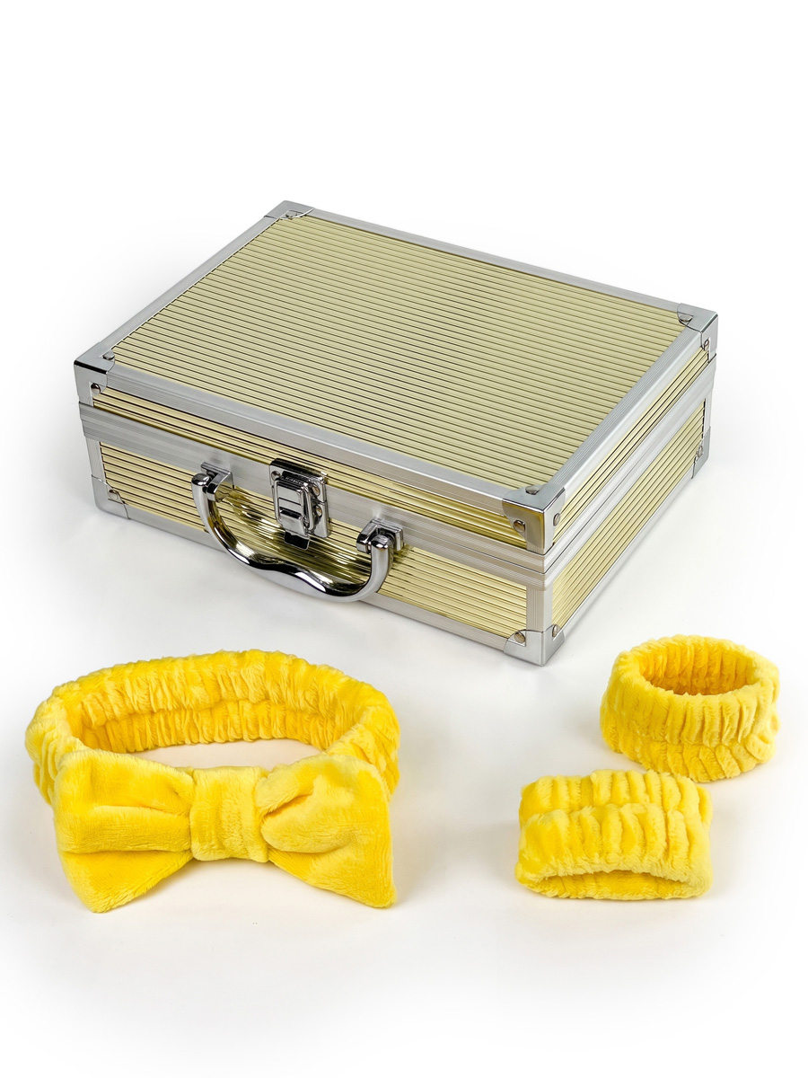 STYLE Gold — набор декоративной косметики, ракурс 3