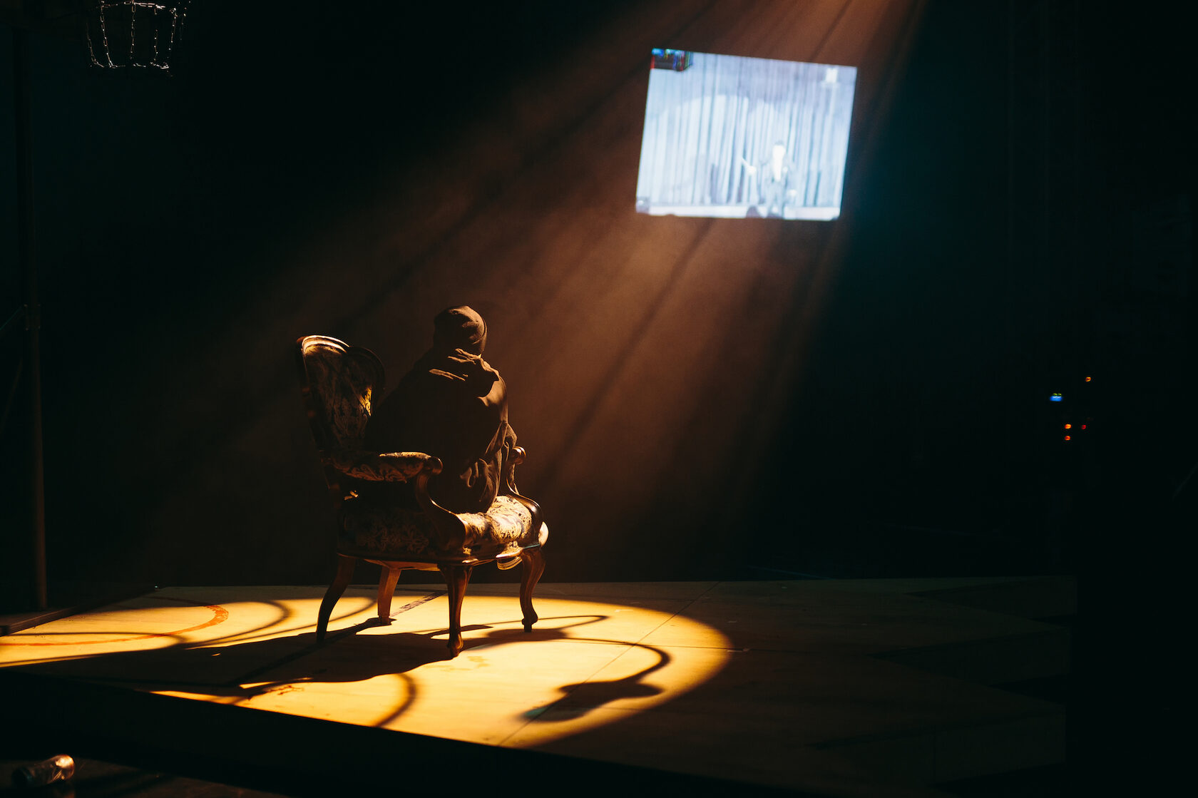 Спектакль маленький принц планетарий. Крымов спектакли. С премьерой спектакля. Театральный проект несогласные. Спектакль маленький принц.