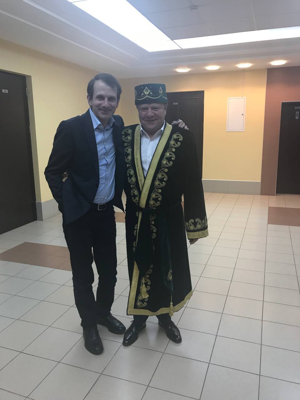 Саша в азербайджанском халате