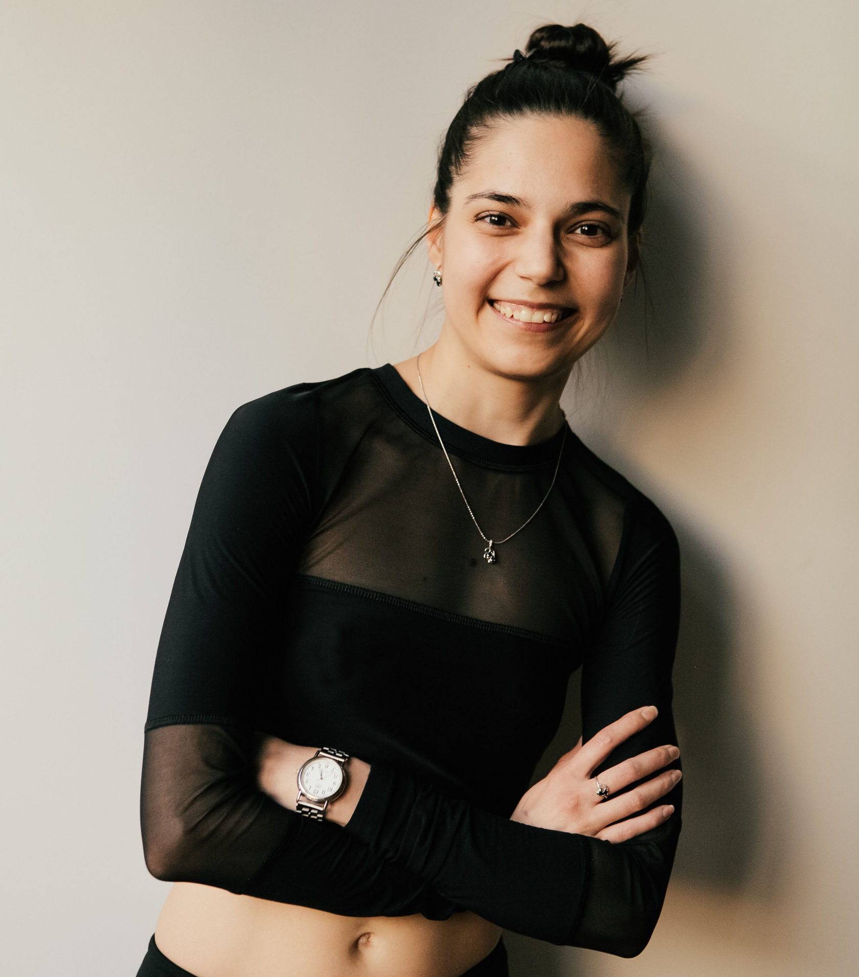 Как крепко стоять на ногах и сидеть на попе ровно