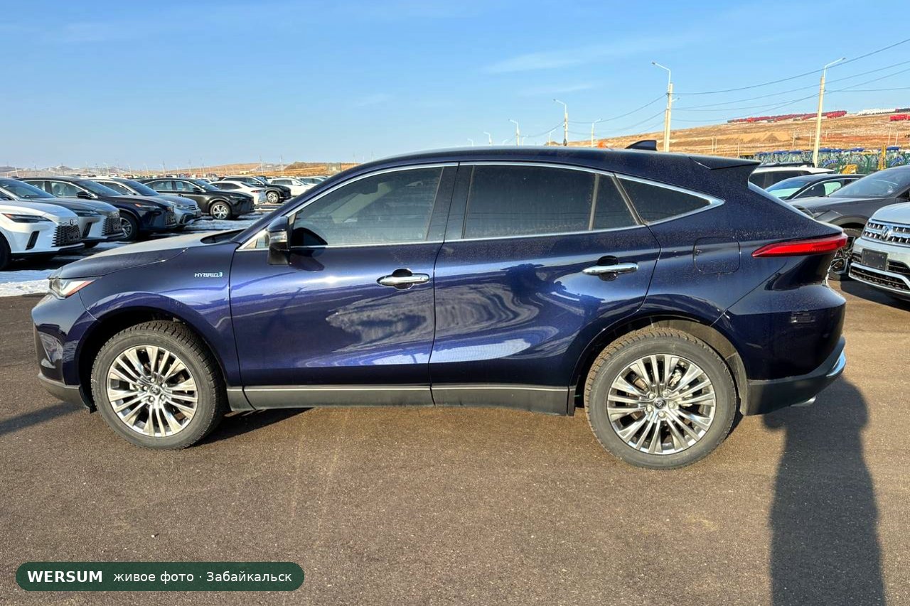 Toyota Harrier, гибрид E-Four на площадке в Забайкальске