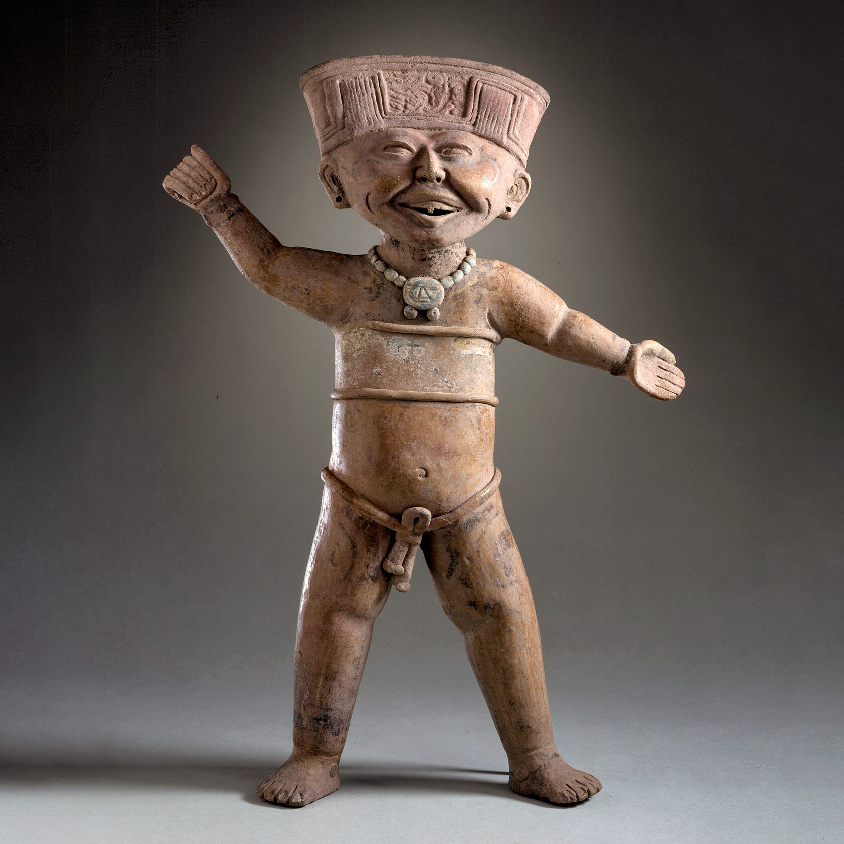 Мужчина, предположительно, в состоянии опьянения. Веракрус, 600-900 гг. н.э. Коллекция Los Angeles County Museum of Art.