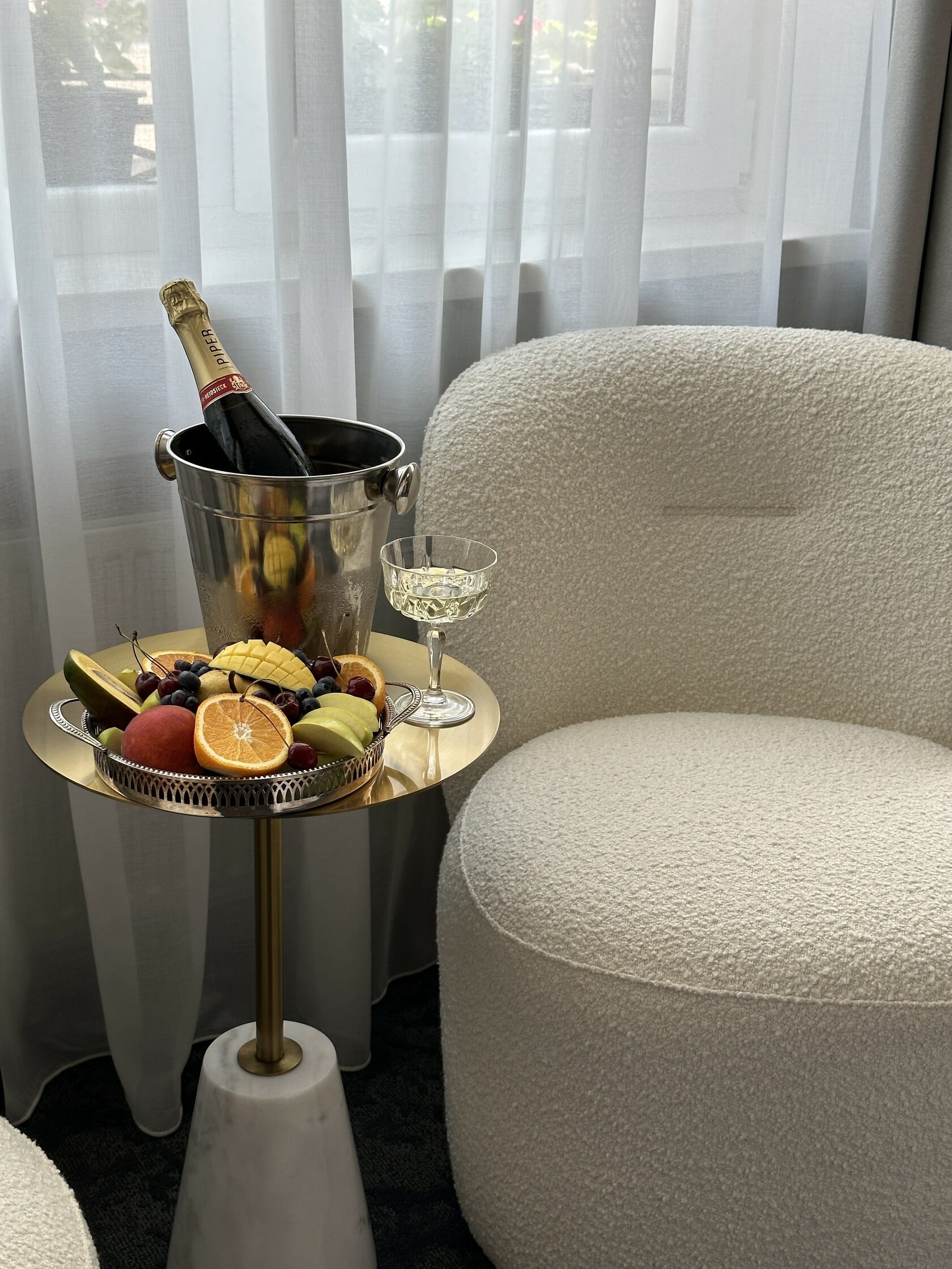 Mr justs. Mr justs. кинотеатр кабардинская нальчик. Mr justs. кабардинская улица нальчик.