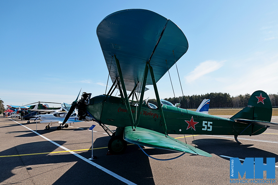 2026 04 22 politika poseshhenie muzeya i aerodroma s prezidentom miczevich 10 kopiya
