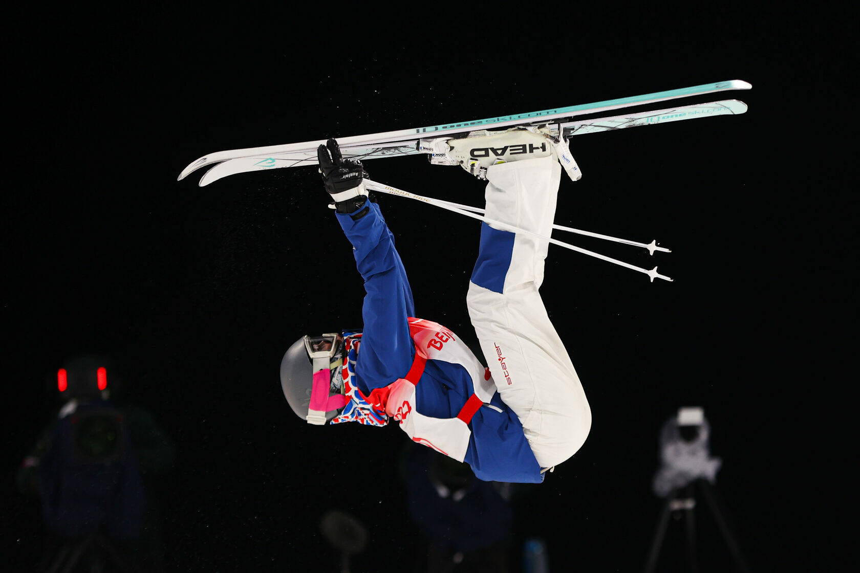 На соревнованиях в лыжном фристайле на Олимпиаде в Пекине