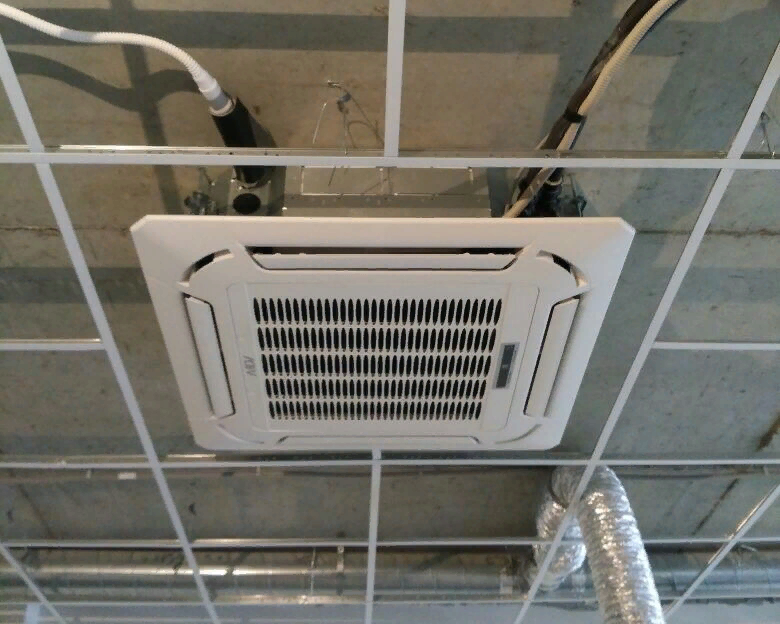 Epivent фанкойлы. Кондиционер система чиллер/фанкойл. Фанкойл кассетный 2t gcka-600ri. Система чиллер-фанкойл центральный кондиционер. Чиллерная система кондиционирования воздуха.