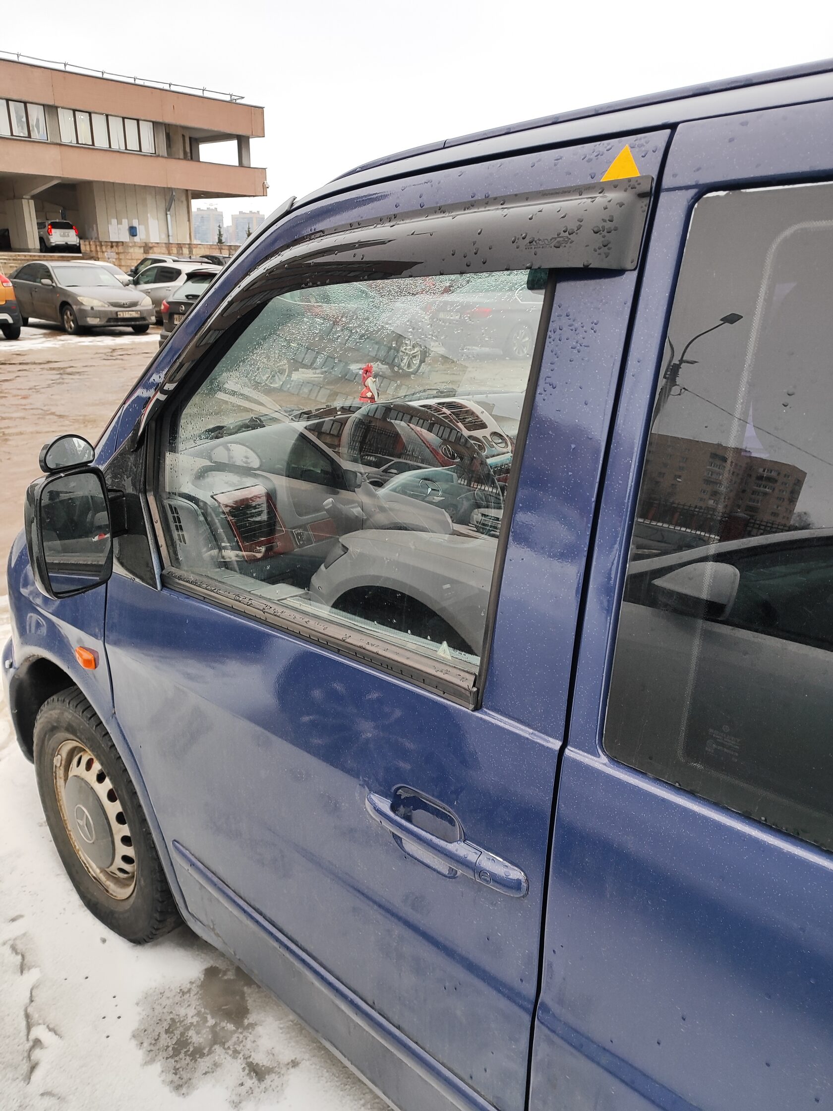 Mercedes Vito заперт