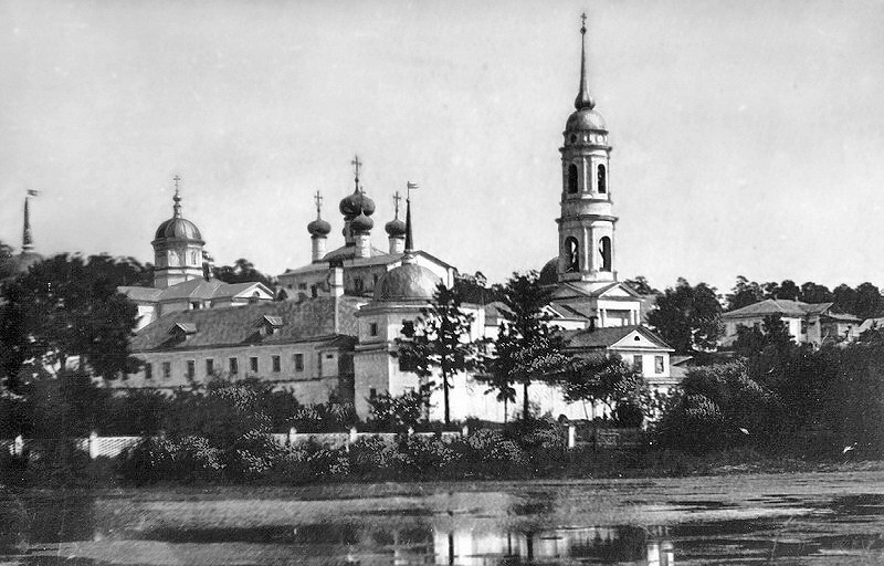 Оптина Пустынь на старой фотографии, вид с реки Жиздры