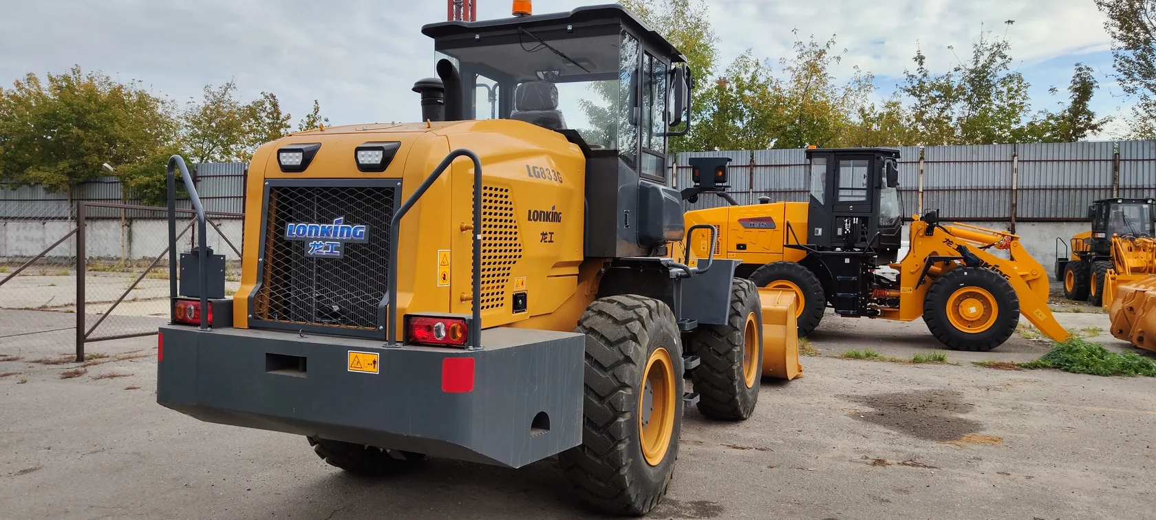 Фронтальный погрузчик LONKING LG 833G