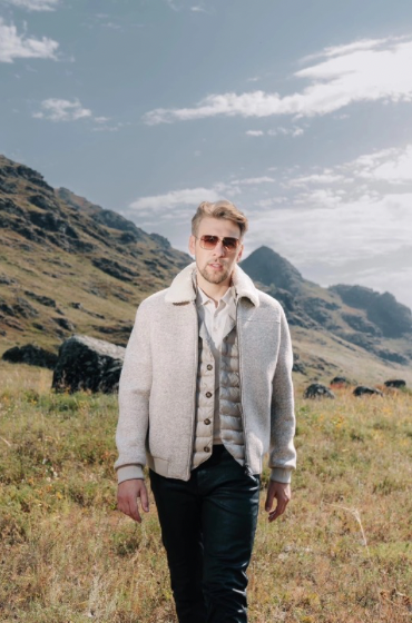 Ведущий публичных мероприятий Никита Анисимов