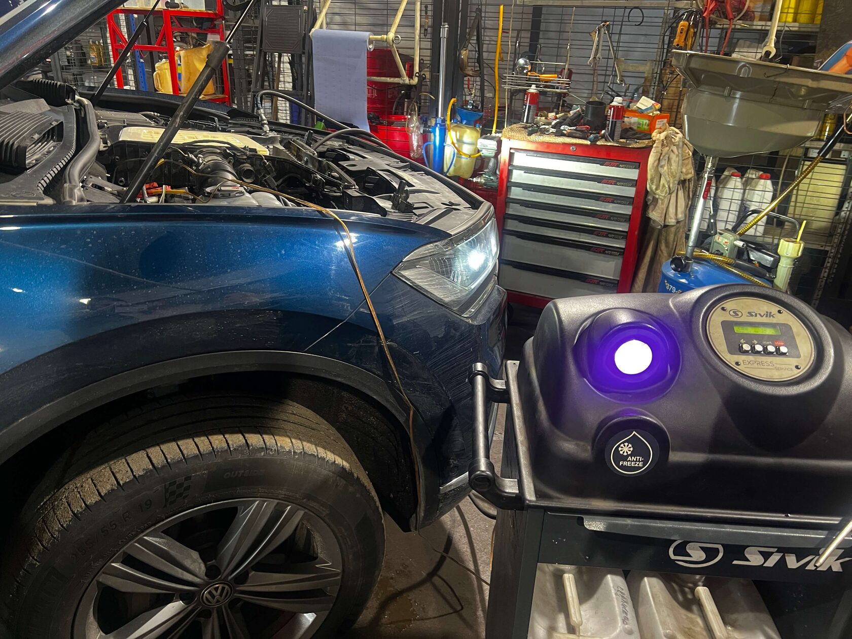 Процесс замены охлаждающей жидкости